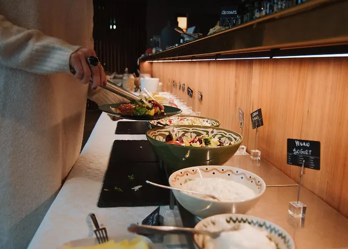 Enter St Elisabeth & 4*