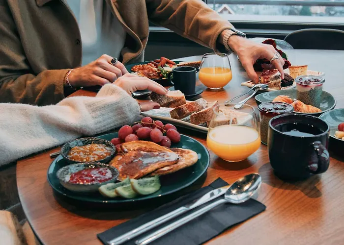 Enter St Elisabeth &