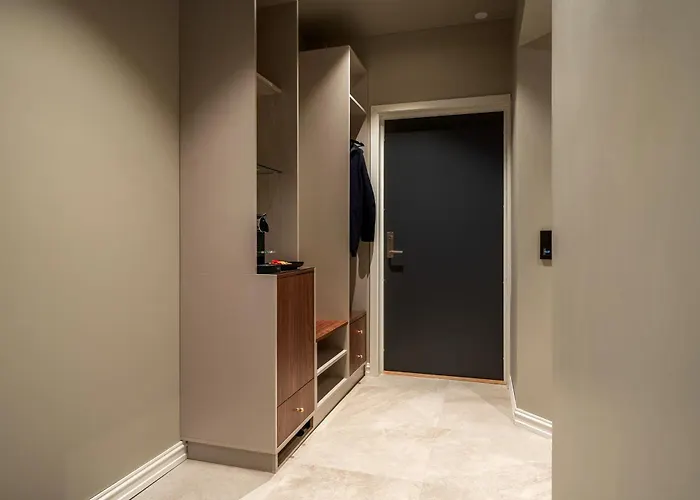 Enter St Elisabeth & Hotel 4*