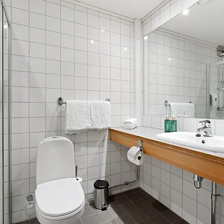 Szálloda Enter St Elisabeth & 4*