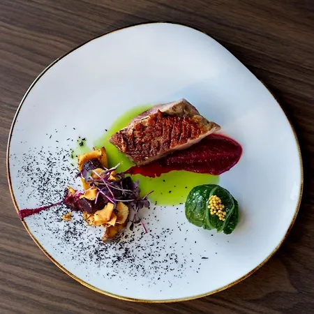 Enter St Elisabeth & Szálloda 4*